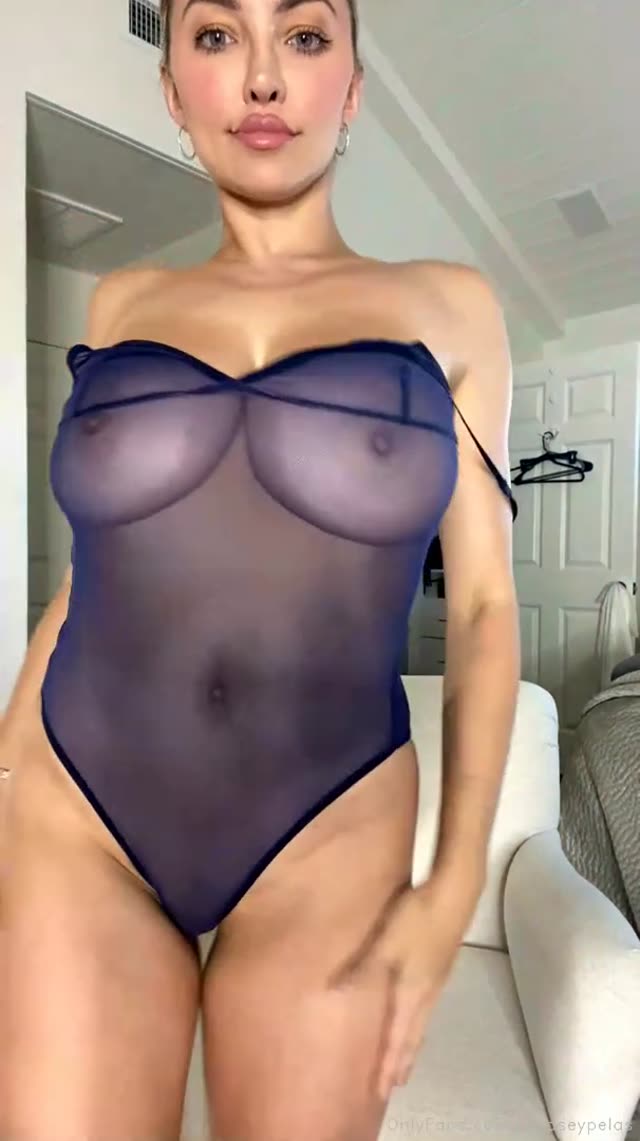 Lindseypelas Lindseypelas nude Instagram photo 36 — @lindseypelas leaked