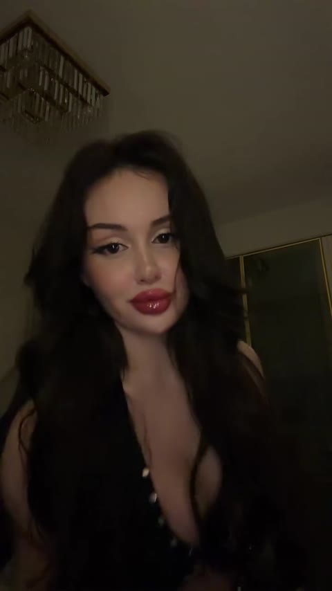 Laydatrkstnilaydaaust nude Instagram photo — @laydatrkstnilaydaaust leaked #1